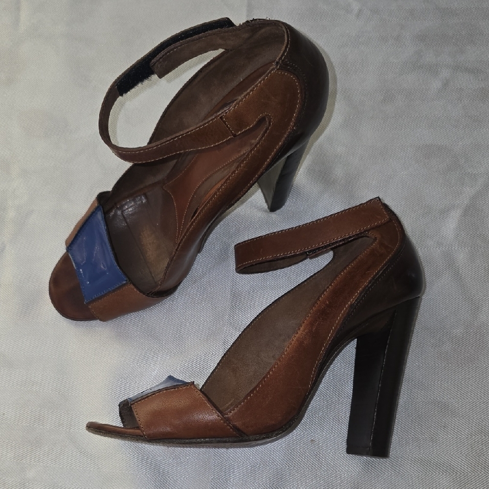 🌸Marni Brown and Blue Women's Heels‎ 9